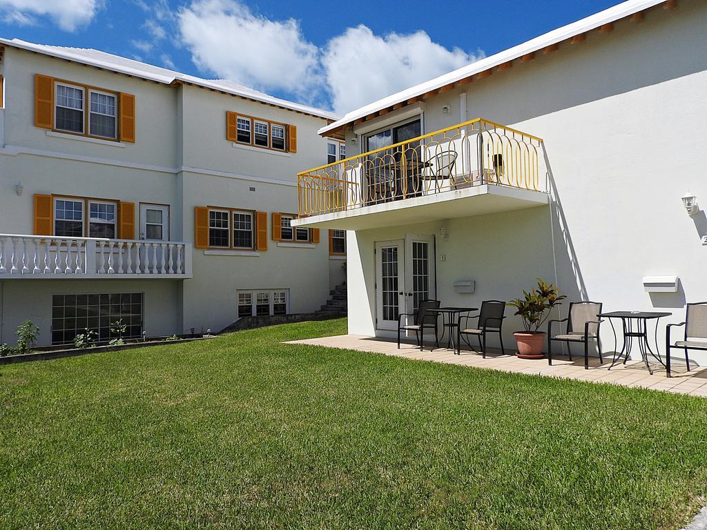 Windsong Guest Apartments Pembroke Exteriör bild