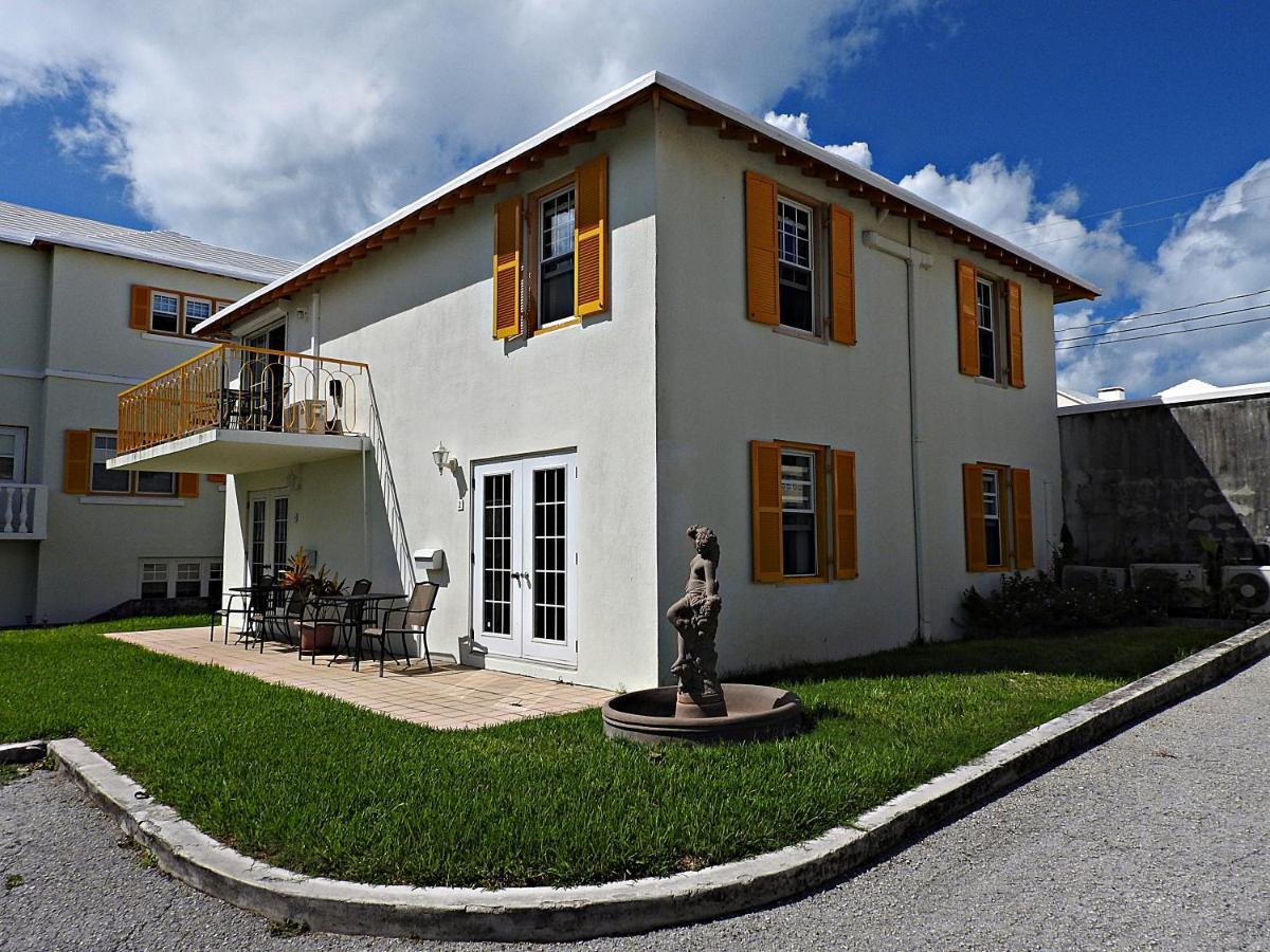 Windsong Guest Apartments Pembroke Exteriör bild